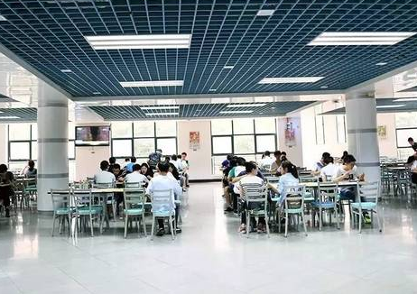 學(xué)校飯堂承包